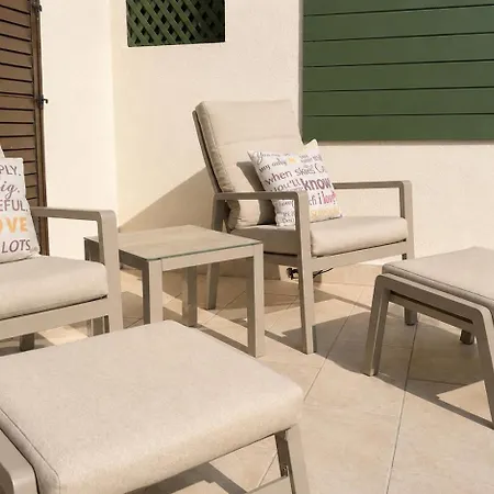 Hébergement de vacances Peaceful On A Friendly Complex With Shared Pool And Great Location