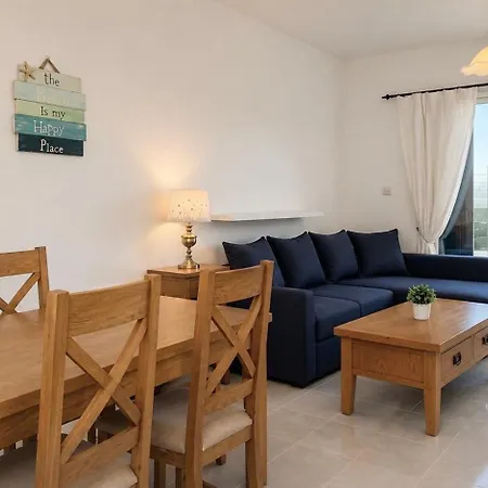 Peaceful On A Friendly Complex With Shared Pool And Great Location *
