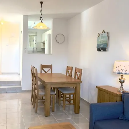 Peaceful On A Friendly Complex With Shared Pool And Great Location * Peyia